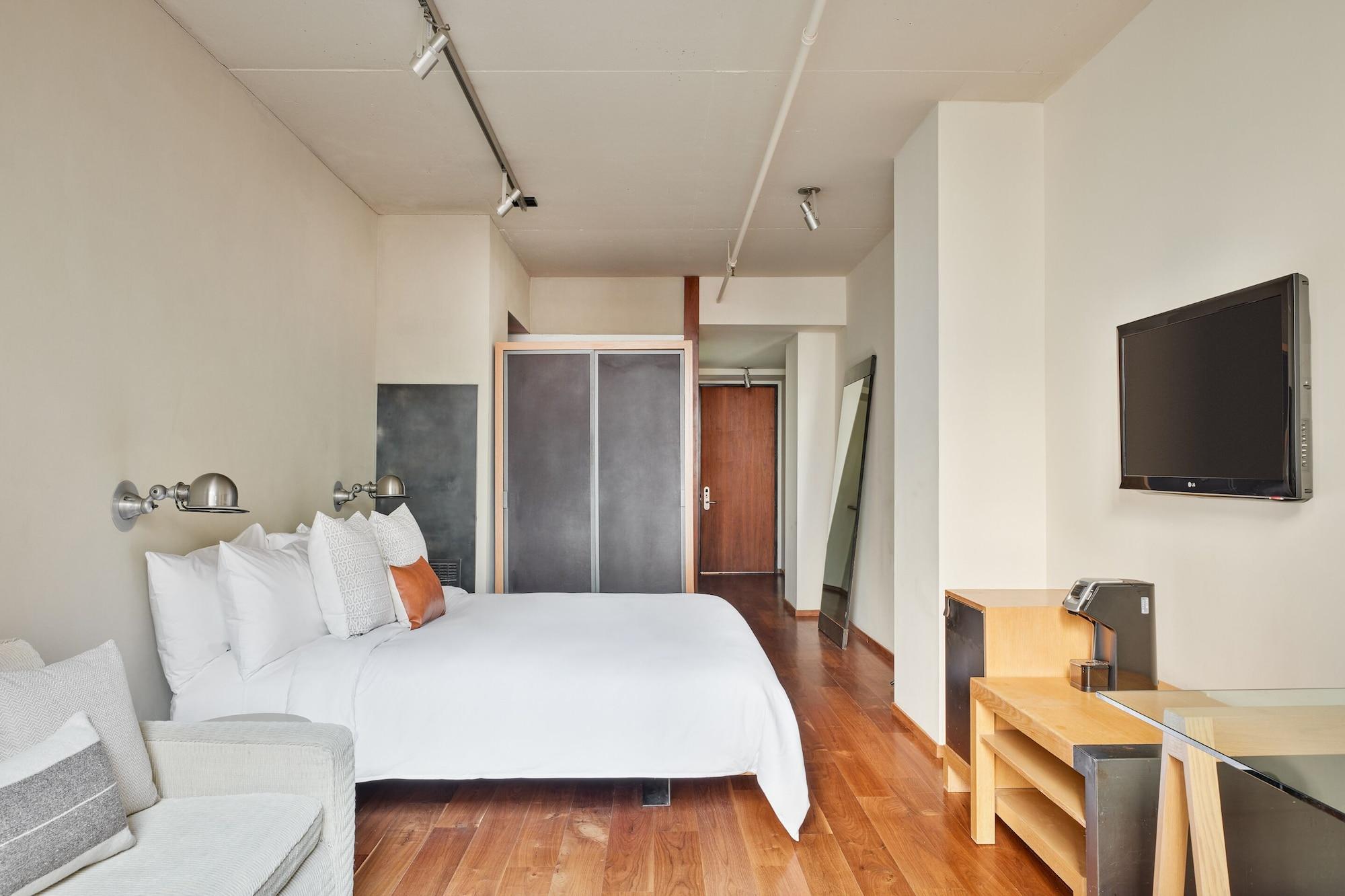 Chambers Hotel Central Park South, Sonder By Marriott Bonvoy New York Bagian luar foto