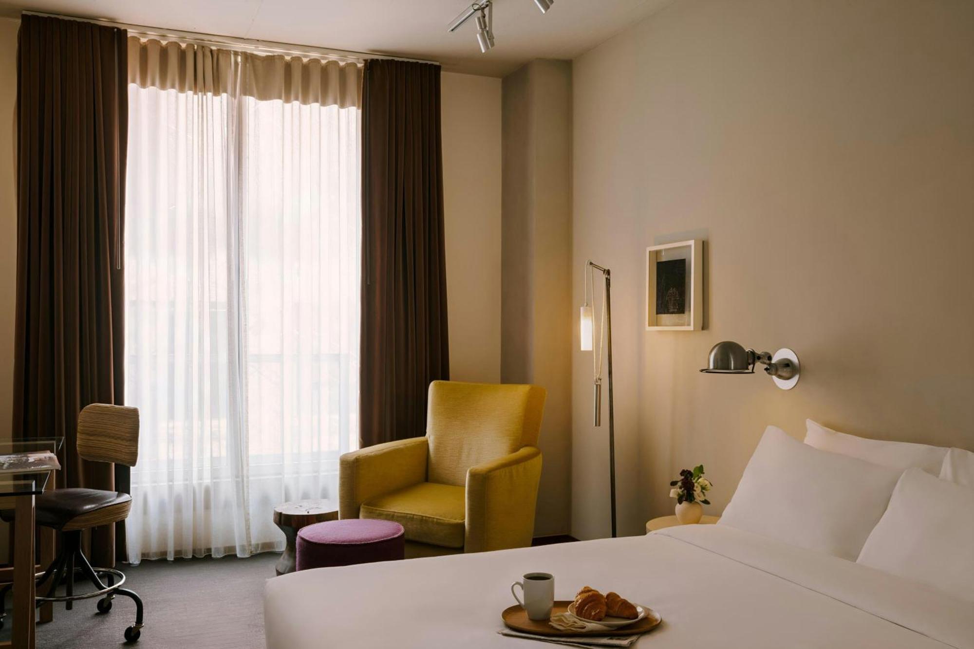Chambers Hotel Central Park South, Sonder By Marriott Bonvoy New York Bagian luar foto