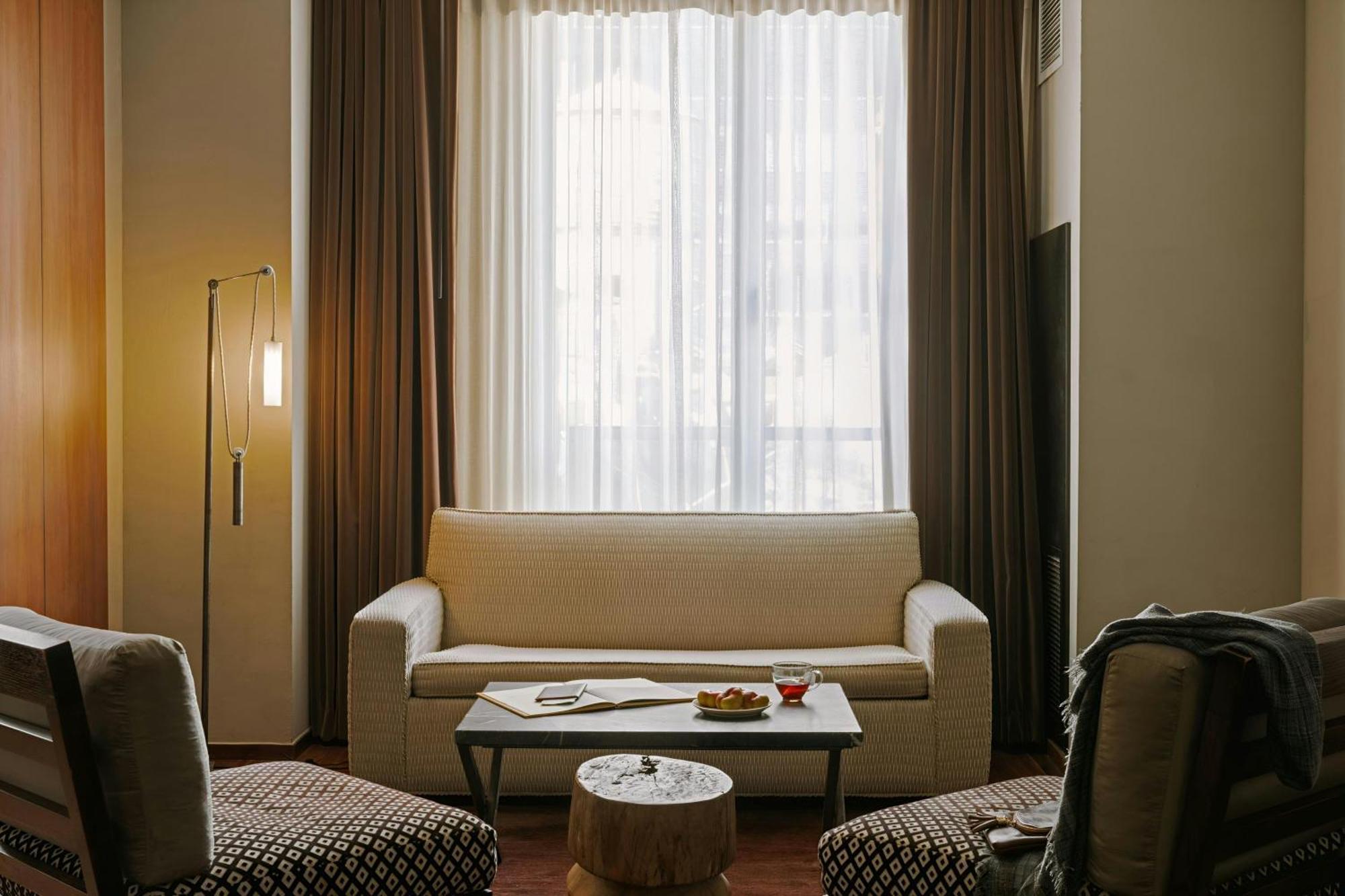 Chambers Hotel Central Park South, Sonder By Marriott Bonvoy New York Bagian luar foto