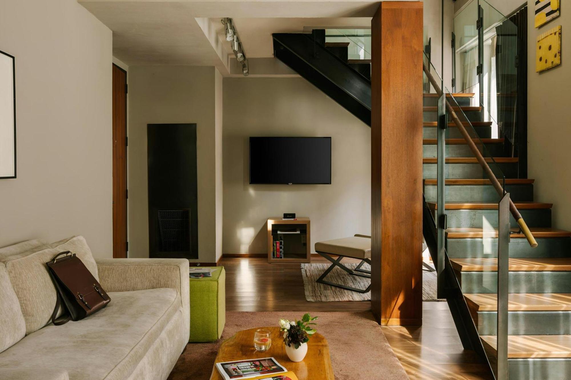 Chambers Hotel Central Park South, Sonder By Marriott Bonvoy New York Bagian luar foto